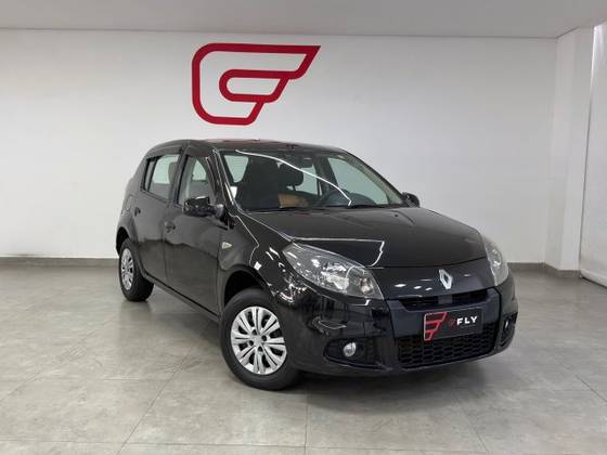 RENAULT SANDERO 1.0 EXPRESSION 16V FLEX 4P MANUAL RENAULT SANDERO 1.0 EXPRESSION 16V FLEX 4P MANUAL